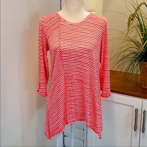 NWOT Chico's Zenergy Top in red and white, Size 4 or Small